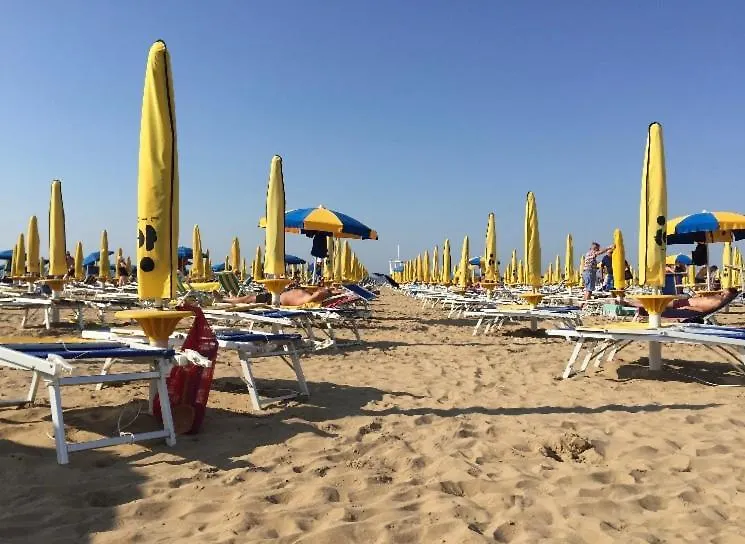 Apartment Residence Alba D'Oro Solo Famiglie E Coppie Lido di Jesolo